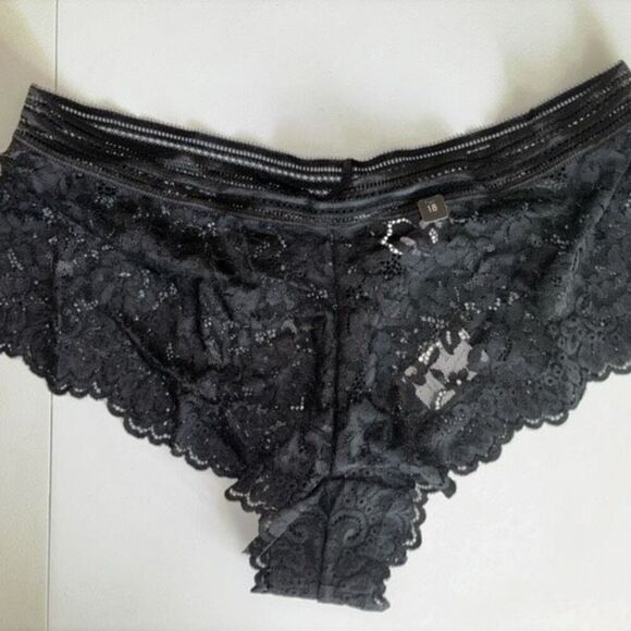 NWT Boudoir Sabine Cheeky Briefs Black Size M/18 - Picture 1 of 6